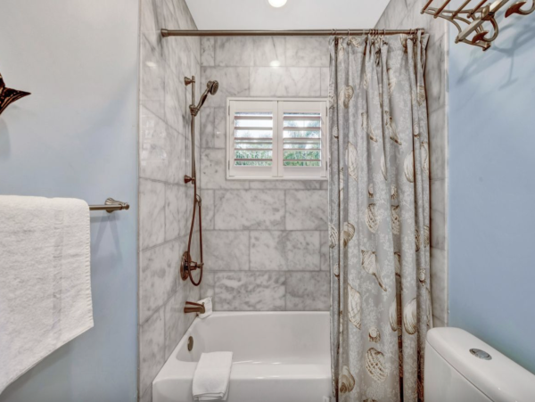 Lido Key Vacation House with Pool Near St. Armands Circle